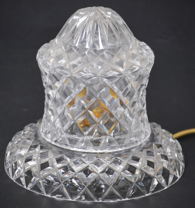 Lot 105 - Vintage Daimond cut crystal Boudoir lamp 21cm H (working)