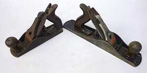Lot 142 - 2 x Vintage Stanley Bailey Carpenters Planes inc, No 4 & No5