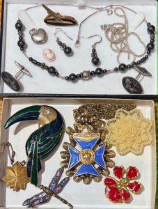 Lot 160 - Grp vintage jewellery - Silver & hematite necklace & earrings,