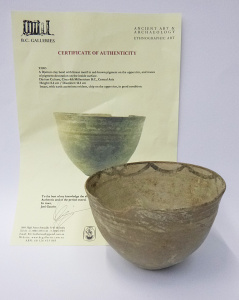Lot 190 - Vintage Central Asian Djeitun Bowl with linear design to upper rim, Ci