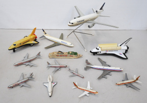 Small Box Lot of Diecast Metal & Plastic Aviation Models incl NASA Discovery
