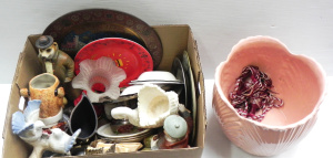 Lot 061 - Vintage mixed box lot ceramics inc peach coloured tulip pot (28cm W),