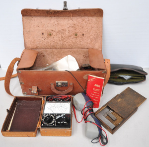 Lot 068 - Vintage 18 Irval Real Hide 120 Linesman's bag w contents inc buttinski