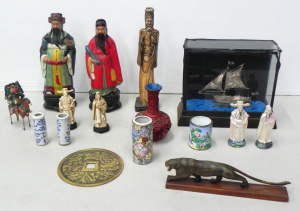 Lot 079 - Group lot - Oriental items - small Pierced White Metal Boat in af disp
