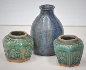 Lot 151 - 3 pces Stoneware pottery inc 2 x Chinese Hexagonal Green Ginger Jars &