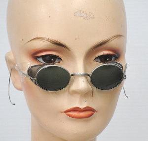 Lot 164 - Vintage 1940s Chrome sunglasses with hinged mesh sides