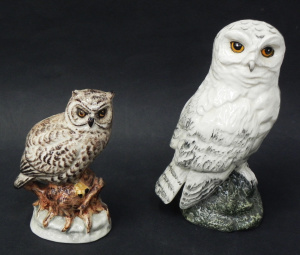 Lot 186 - 2 x Quality English ceramic owls inc Royal Doulton Whisky decanter for