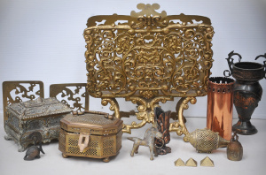 Lot of Assorted Brass & Copper Items incl Bells, Magazine Rack, Small Vase e