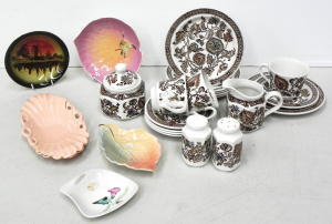 Lot 097 - Group of vintage quality English ceramics inc partial Ridgeway dinner