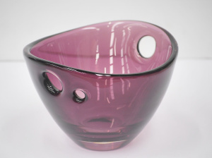 Mid Century Murano Art Glass - Fulvio Bianconi Amethyst bowl with three Apertur