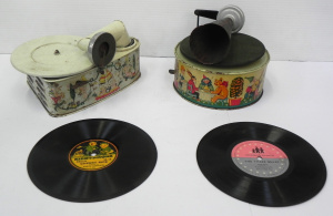 Lot 053.1 - 2 x vintage toy clockwork gramophones w needles, records (af)