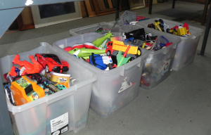 Lot 031 - Very large group of toys and games inc Ooshies, Transformers, Snoopy,