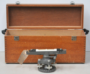 Lot 034 - 1970s boxed Geotec transit base (upper missing) (Japan) - box 52cm W