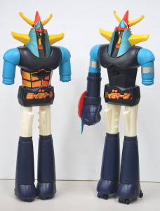 Lot 125 - 2 x 1970s Japanese Raydeen Jumbo Machinder Shogun Warriors action figu