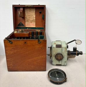 Lot 165 - 1950s boxed Hilger & Watts Vertical Force Variometer w accessories