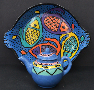 Lot 220 - 2 x pieces 1980s Memphis style Australian Pottery - Fusspot! Teapot &a