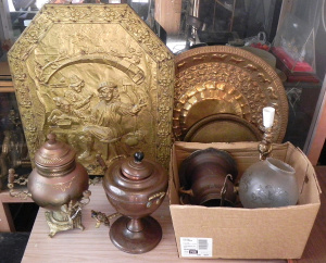 Lot 018 - Lot of Mostly Brass & Copper Items incl Brass Fire Stand, Brass Tr
