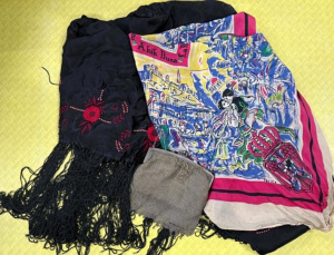 Lot 016 - 3 x vintage ladies accessories - white metal mesh purse, black embroid