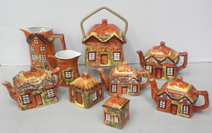 Lot 210 - Group lot vintage Price Kensington Cottage Ware ceramics inc Biscuit B