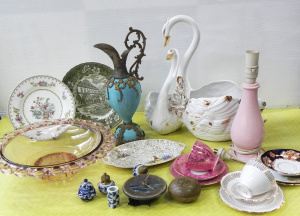 Lot 107 - Mixed Group lot inc Large Vintage Peach glass bowl, German Pottery clo