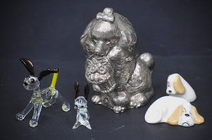Group of vintage miniature animals inc Perelli Art Glass dog and rabbit, pair of