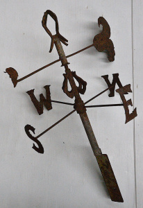 Lot 077 - Vintage metal weathervane with corner mounting bracket - 79cm H