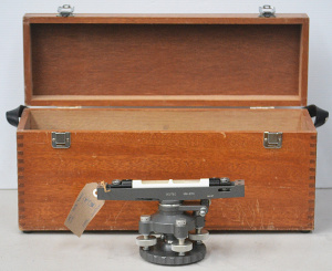 Lot 102 - 1970s boxed Geotec transit base (upper missing) (Japan) - box 52cm W