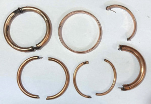 Lot 178 - Grp incl vintage bangle, marked 9ct silver lined & bangle parts, s
