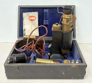 Lot 194 - Boxed 1950s MSE Duopack Microscope