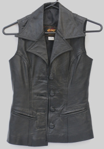 Lot 012 - Vintage Saray House of Leather lady's leather vest - size S - made in