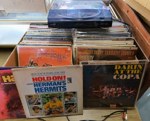 Lot 025 - 2 x Mixed Boxes of Vinyl LP Records & Optimus Turntable incl Sound