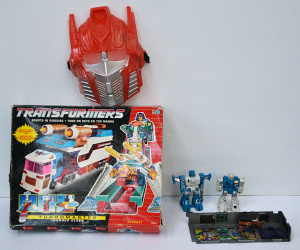 Lot 090 - Group of Gen 1 Transformers figures & parts inc Topspin, Twin Twis