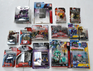 Lot 137 - 14 x carded Transformers figures (various sets) inc Moonracer, Gnaw, D