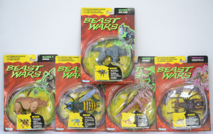 Lot 152 - 5 x as new carded Transformers - Beast Wars Deluxe figures inc Waspina