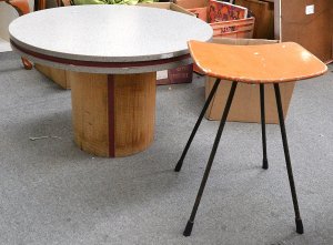 Lot 008 - 2 pieces of retro occasional furniture inc granite effect laminate top