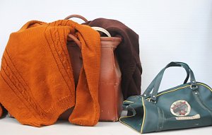 Lot 012 - Vintage men's accoutrement inc leather Gladstone bag (48cm W), vinyl Y