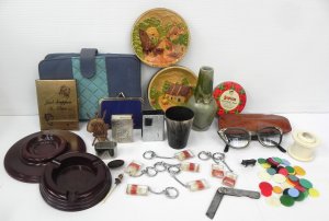 Lot 034 - Small Box Lot of Vintage Items inc, cats eye glasses, Australian Opal