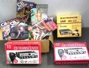 Lot 043 - Mixed Grp lot Receivers & Ephemera inc 2 x Boxed Realistic 18 Chan