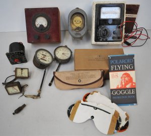 Lot 064 - Mixed group vintage Gauges & WWII Pilot lenses - 1940s Smith Car F