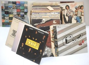 Lot 070 - Box lot of 1970s vintage vinyl LP records inc Chicago, Bread, Exile, S