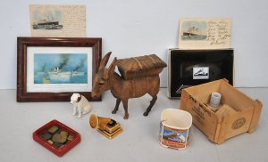 Lot 078 - Group lot Mixed inc Donkey Cigarette Dispenser, Ceramic HMV Square Pen