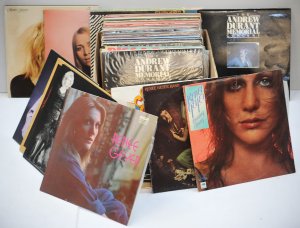 Lot 082 - Box lot Australian LP Records - heaps Slim Dusty & Peter Allen, No