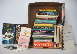 Lot 092 - Box Mixed Books mostly reference inc Camera & Photography, Ham Rad