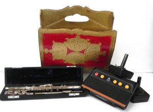 Lot 095 - Lot of 3 x Items inc, Cased Flute, plastic 1960s Florentine style maga