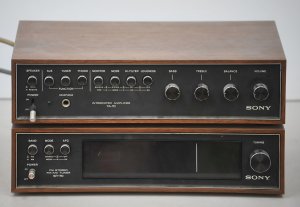 Lot 103 - 2 pcs vintage Sony stereo equipment inc Integrated Amplifier TA- 70, F