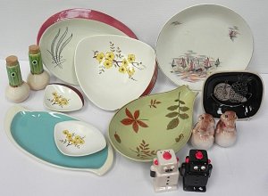 Lot 107 - Group Lot of Retro China inc Carlton Ware, Triangular & other dish