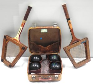 Lot 125 - 3 pces Vintage Sporting inc Henselite Lawn Bowls in original leather c