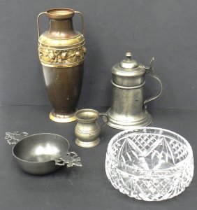 Lot 128 - Vintage lot inc cut crystal fruit bowl, copper amphora type vase w emb