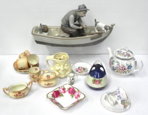 Lot 152 - Group of vintage quality ceramics inc hand painted Wedgwood, Royal Alb