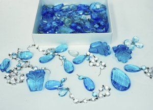Lot 157 - Group lot vintage cut & faceted blue and clear chandelier drops